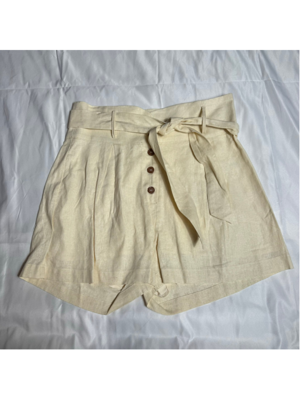 Women's Shinestar High Waist Shorts Size M Beige